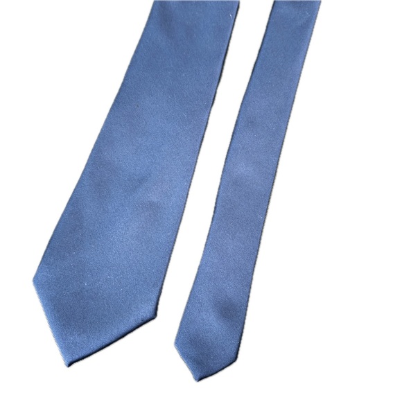 EUC Croft & Barrow Business Casual Mens Necktie 100% Polyester Navy Blue - Picture 2 of 5